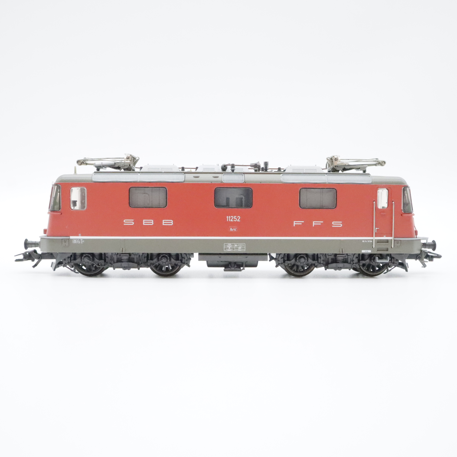 Trix 22585 (2) Trix 22585 SBB Re 4/4 II 11252 – Bild 2