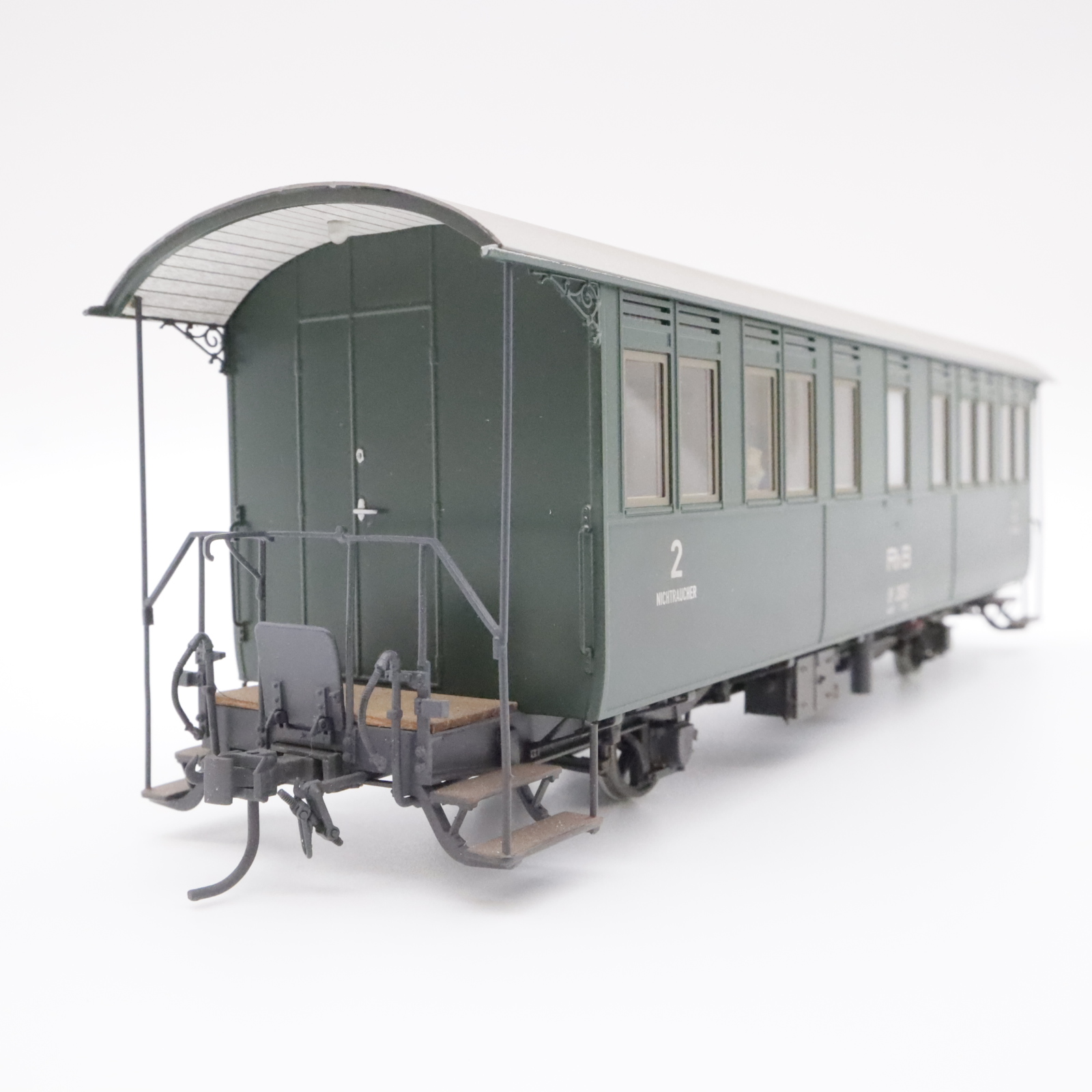 Ferro Suisse RhB B2 2067 (1) RhB Personenwagen Spur 0m