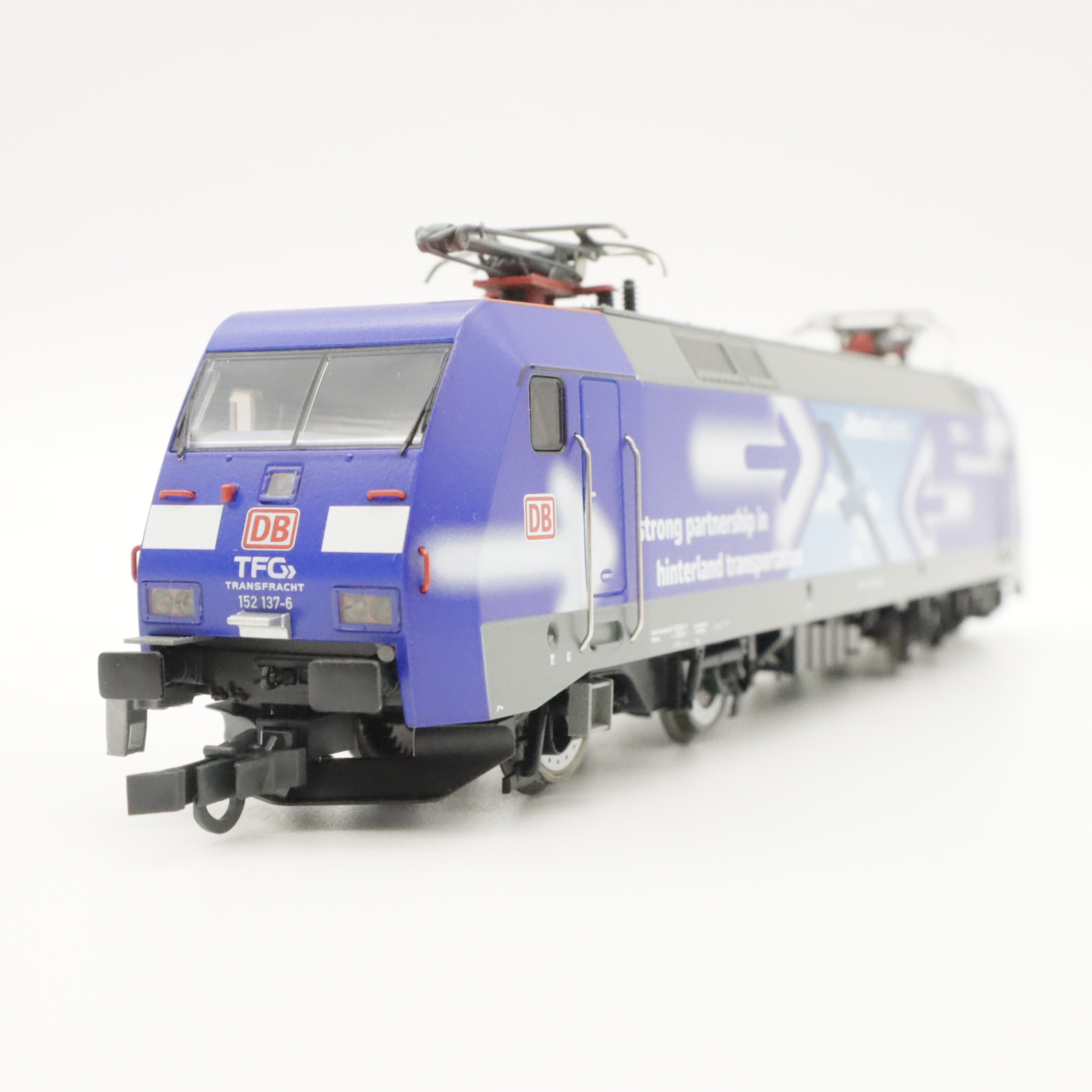 Trix 22679 (1) DB AG Lokomotive Spur H0