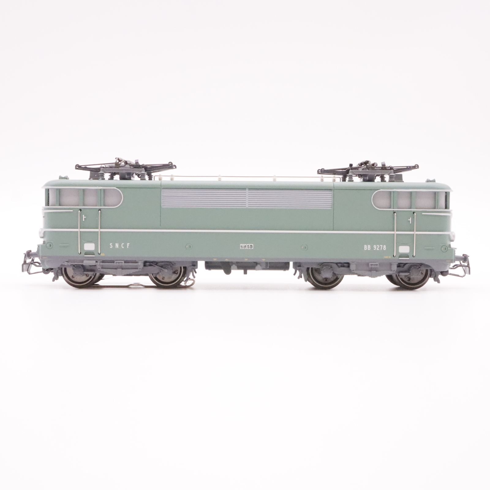 Märklin 30380 (4) Märklin 30380 SNCF BB 9200 – Bild 4