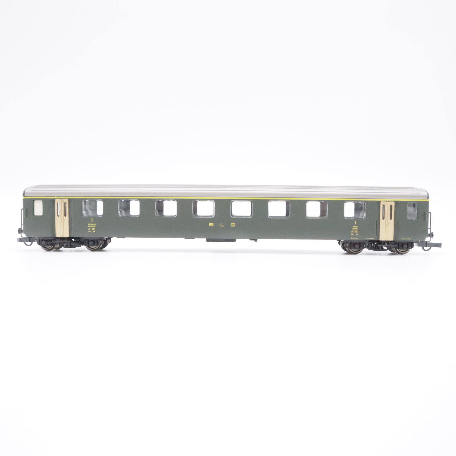 Liliput L334945 (11) Liliput L334945 BLS Personenwagen 1.Klasse – Bild 4