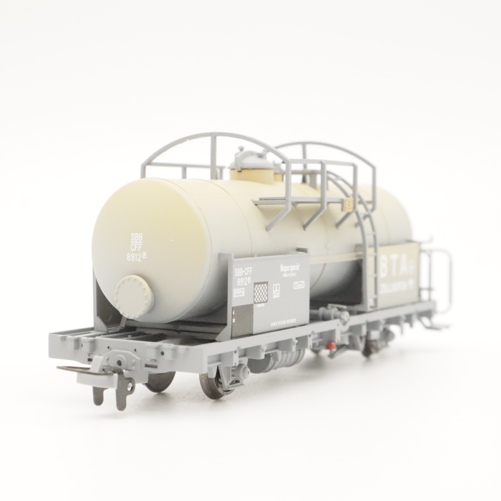 Bemo 2296 412 (3) Bemo 2296 412 SBB P 8912 Kesselwagen "BTA" – Bild 3