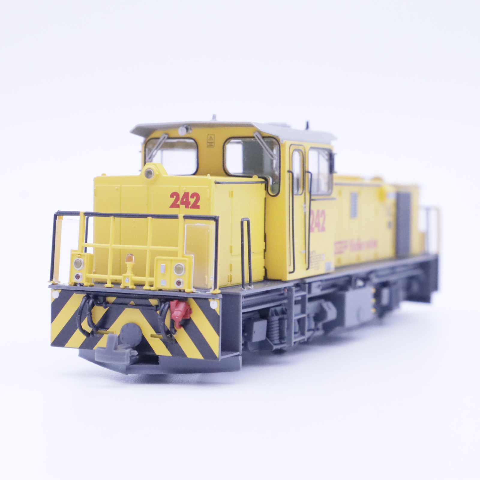 Bemo 1289 102 (3) Bemo 1289 102 RhB Gmf 4/4 242 Diesellokomotive – Bild 3