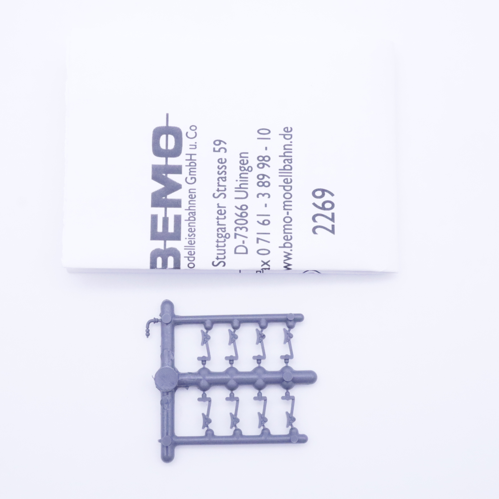 Bemo 2269 117 (7) Bemo 2269 117 RhB Coop-Container "Apfel" – Bild 7