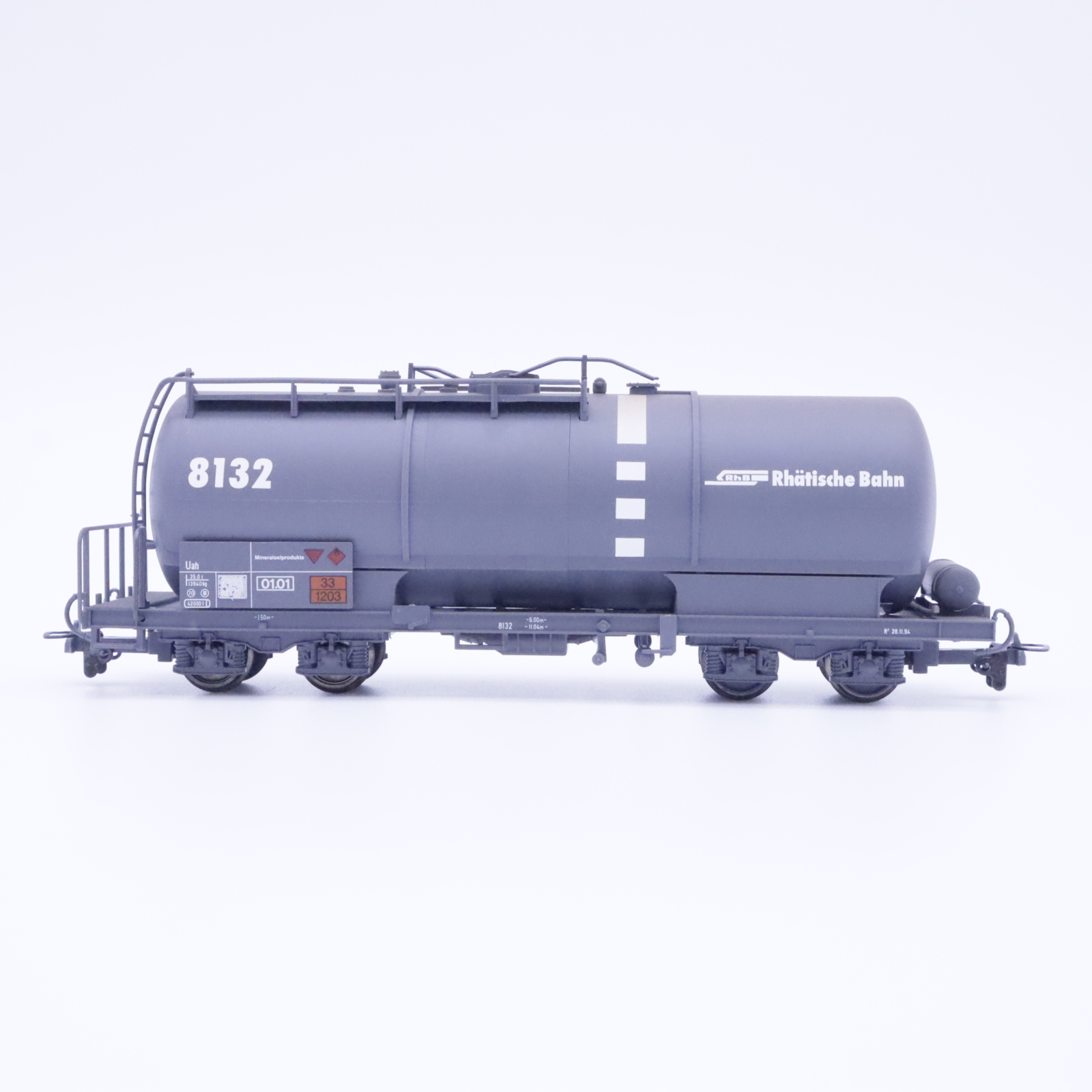 Bemo 2285 132 (2) Bemo 2285 132 RhB Uah 8132 Kesselwagen – Bild 2