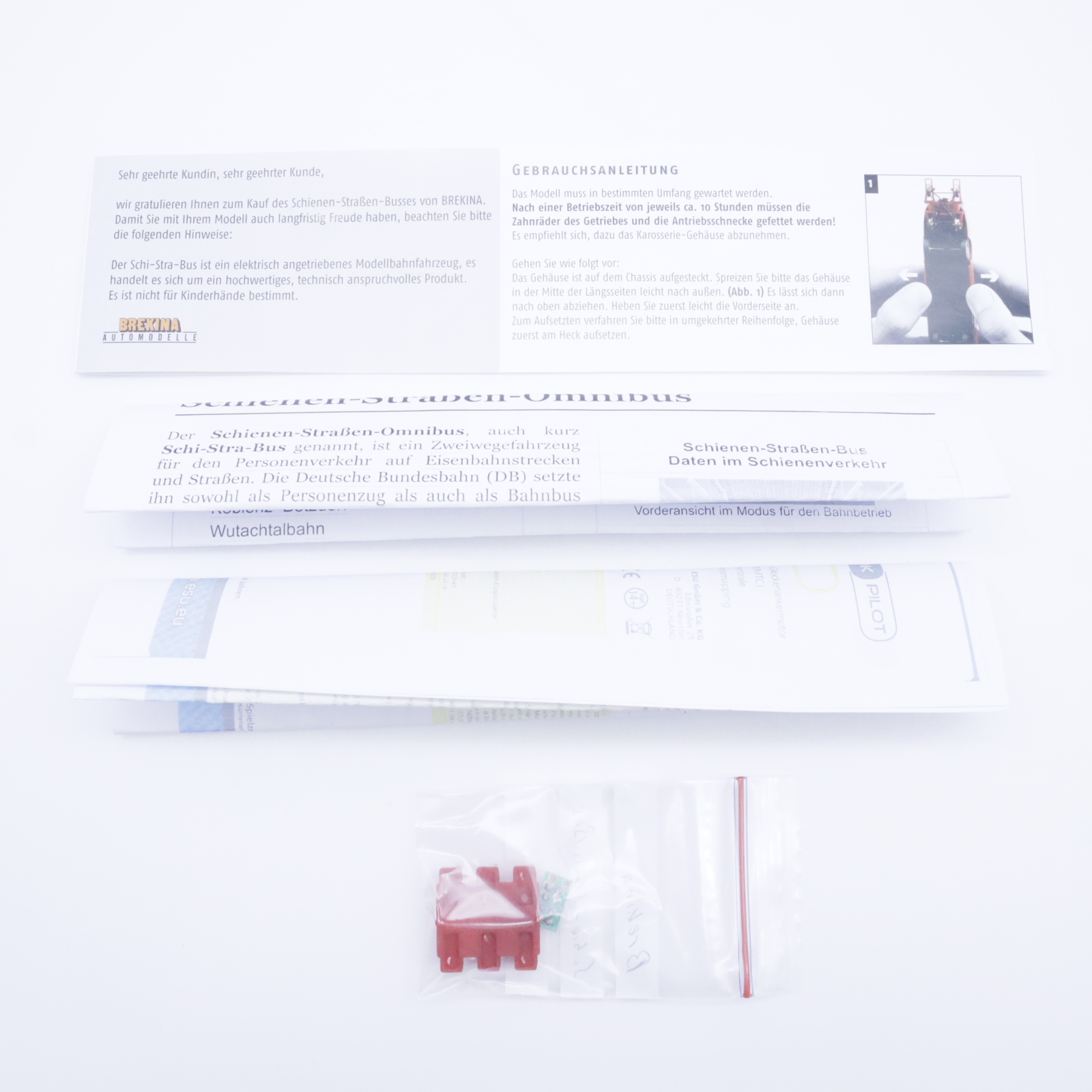 Brekina 63010 (7) Brekina 63010 NWF BS 300 Schi-Stra-Bus – Bild 7