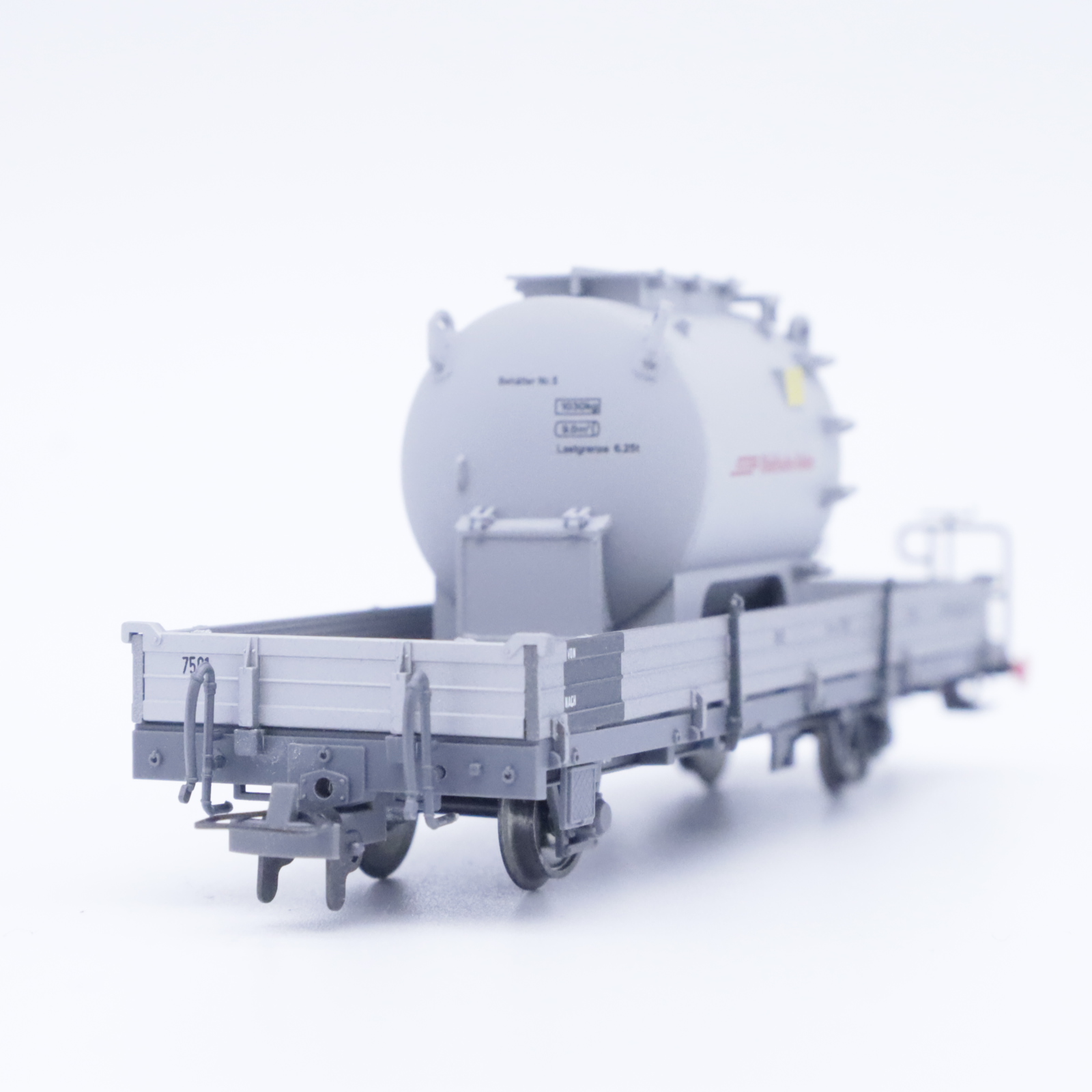 Bemo 2267 111 (3) Bemo 2267 111 RhB Flachwagen mit Metall Behälter – Bild 3